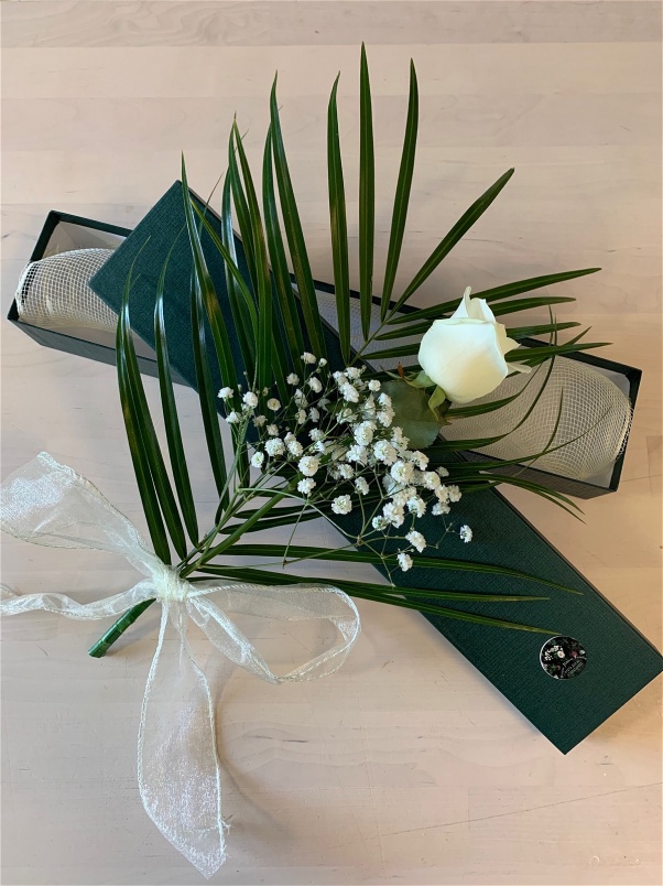 Florist in Frimley Same Day Free Flower Delivery Unique Flowers