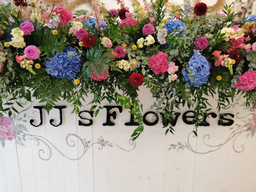 A Florist in Chesterfield JJ's Flowers SameDay Flower Delivery