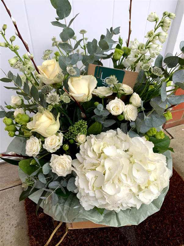 A Florist In Romsey | Little Green Florist | Same-Day Flower Delivery ...