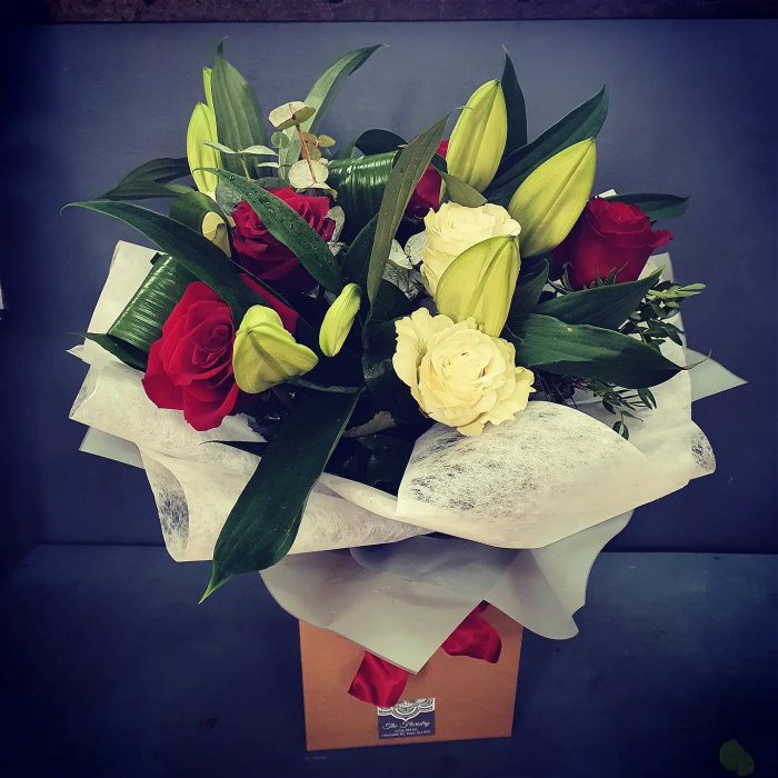 A Florist in Oldham The Floristry SameDay Flower Delivery