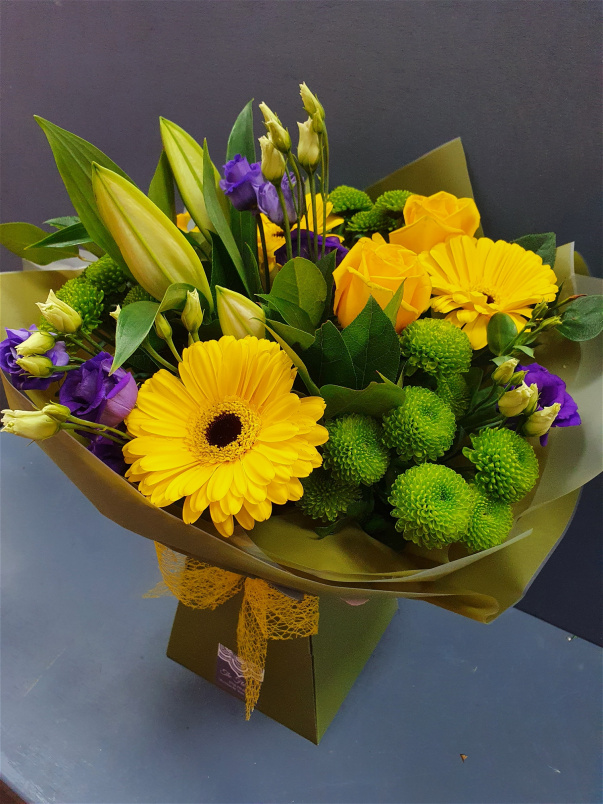 A Florist in Oldham The Floristry SameDay Flower Delivery