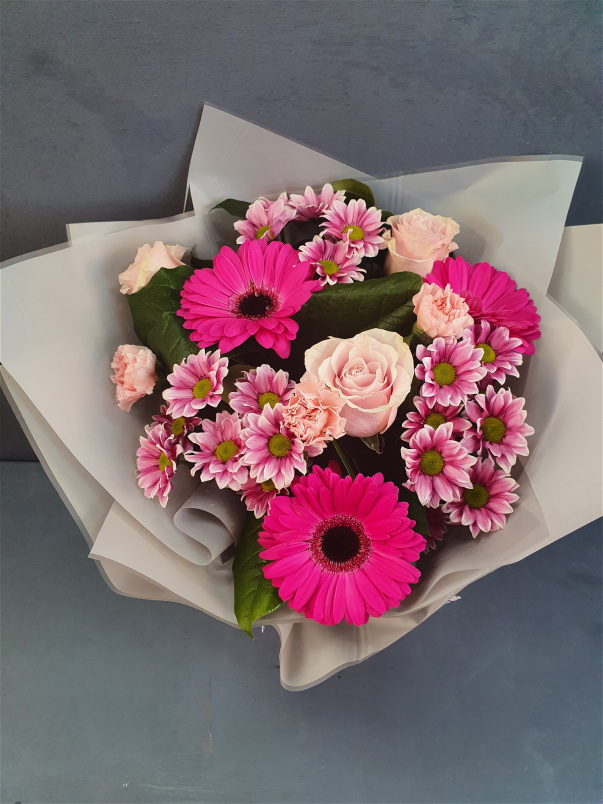 A Florist in Oldham The Floristry SameDay Flower Delivery