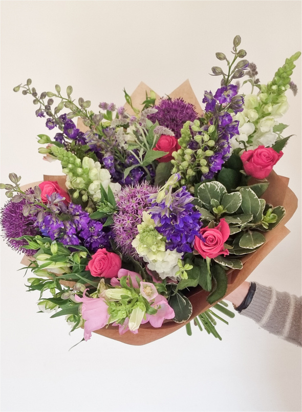 A Florist in Romsey Totton Salisbury | Dora Flora Flowers | Same-Day ...