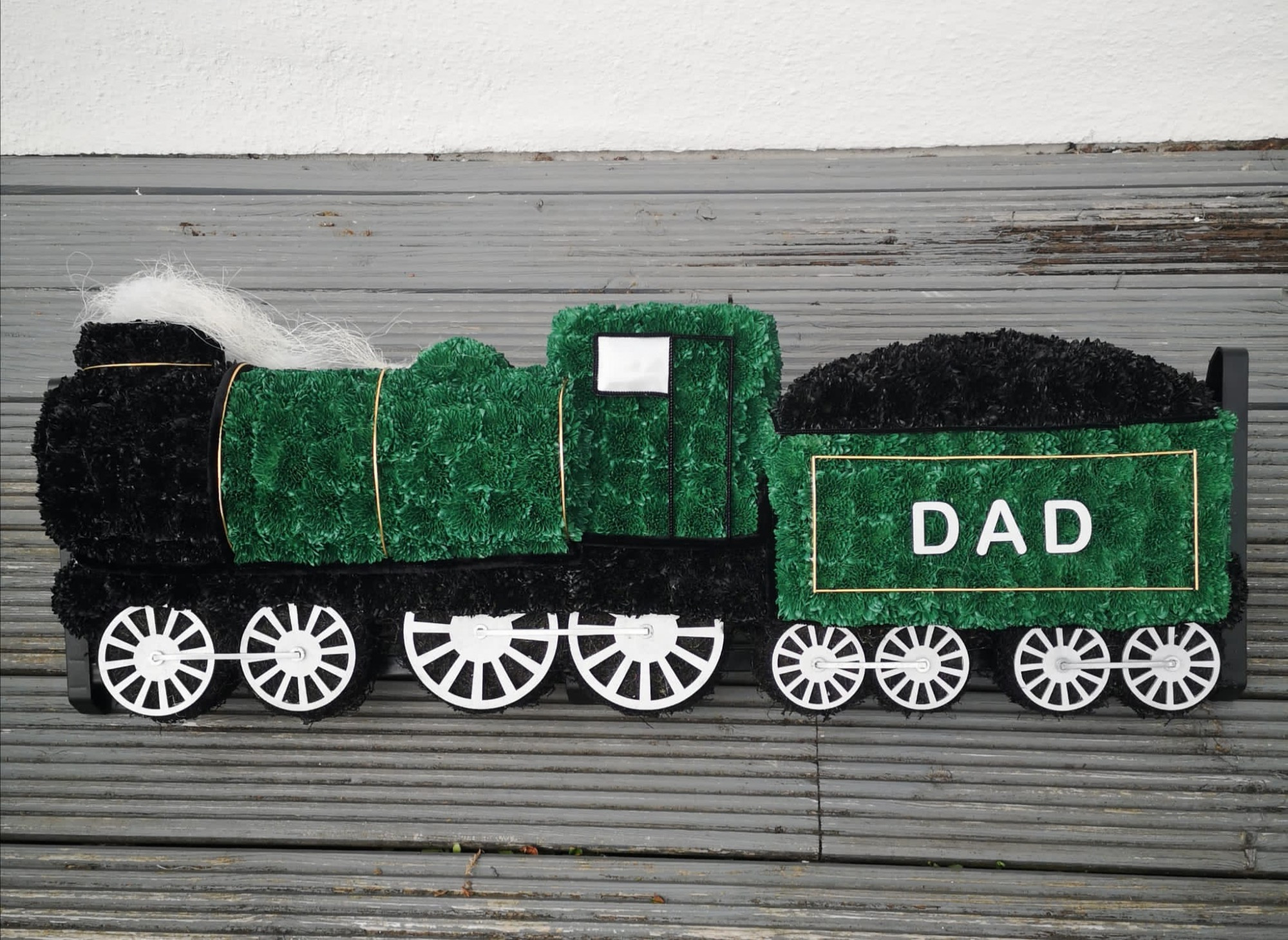 Funeral and Sympathy Flowers for Stewarton Kilmarnock Irvine Bizzie Lizzies flowers