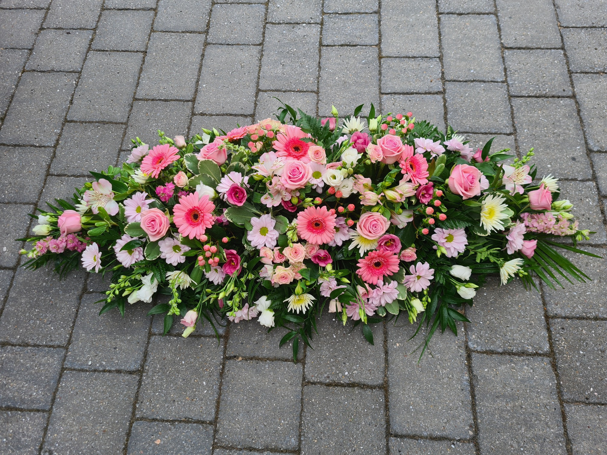 Funeral and Sympathy Flowers for Grimsby and Cleethorpes First Class