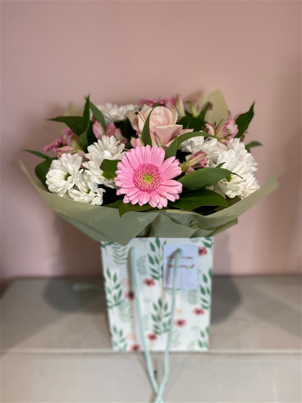 Same Day Delivery Flowers in Leighton Buzzard Wilde Flower Boutique