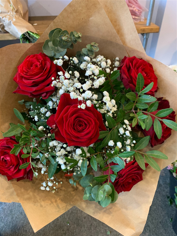 All Seasons Flowers & Gifts Ryde, Isle of Wight Buds and Blooms