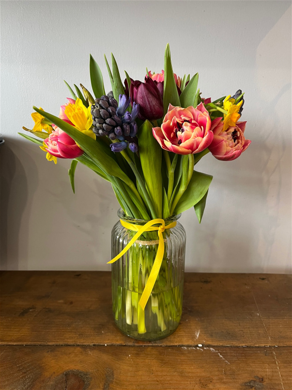 All Seasons Flowers & Gifts Ryde, Isle of Wight Buds and Blooms