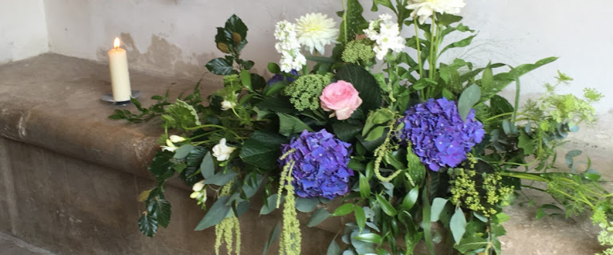 A Florist in Portsmouth Blooms n Balloons Same Day Flower delivery